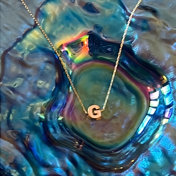 Letter G Necklace - Picture 2 of 3